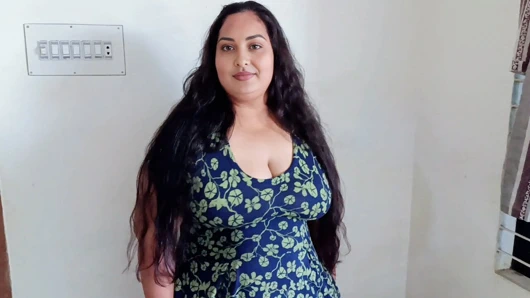 Hoktoml9. Güzel kız yeni sikişiyor anal desi kızı sikmeye çalıştım.