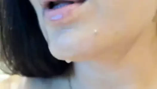 Sıcak mastürbasyon ve alay oyunlar ile seksi eş