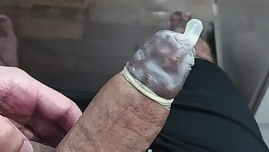 BU PREZERVATIFIN IÇINE GELDIM