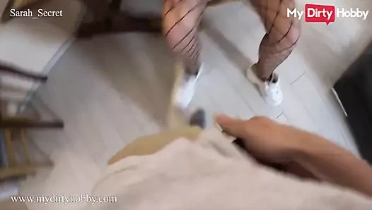 Sarah secret komşusunun büyük yarrakına sahip olmayı seviyor