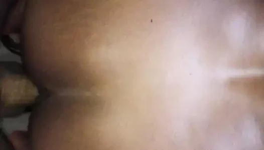 Evli kadın domaltarak sikiliyor