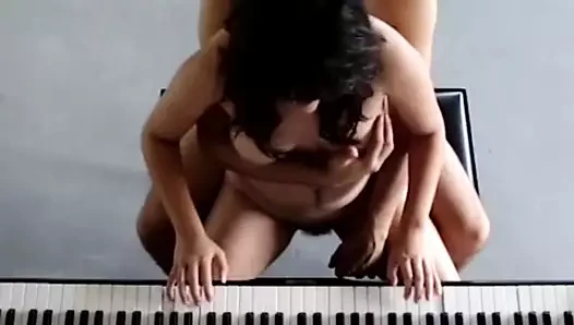 erotik piyano orgazm