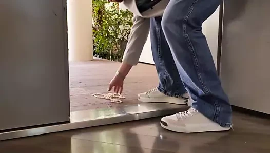 Jennifer White ile kapımda biri