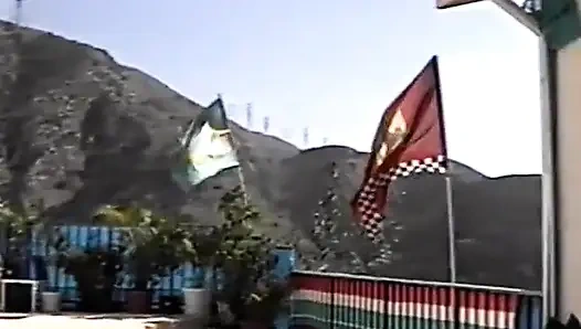 Fransa'dan hiary zenci bebek vücudunu gösteriyor