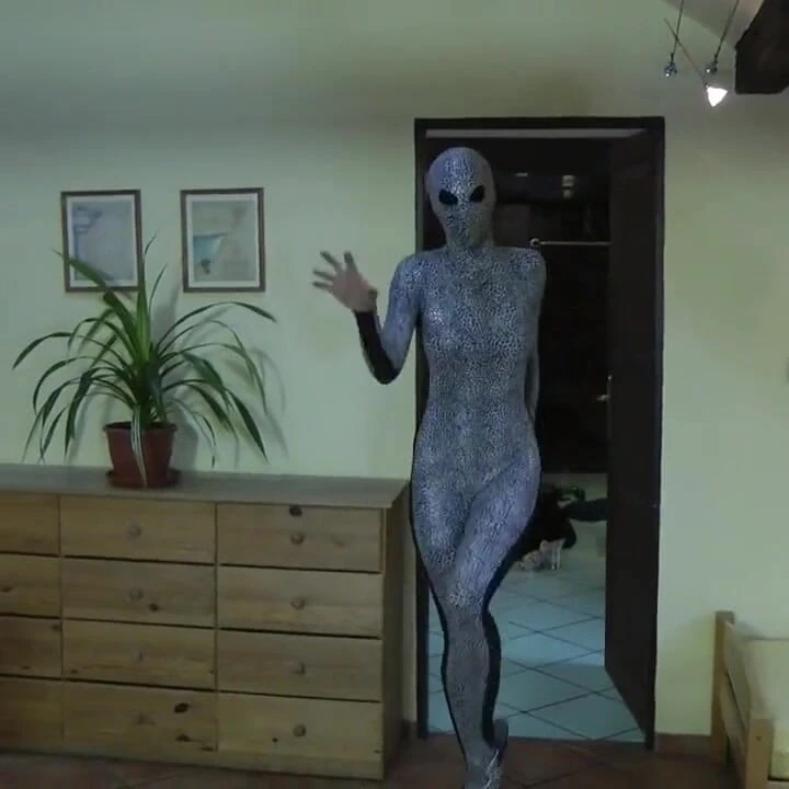 Zentai catsuit içinde harika striptiz