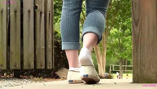 Yasemin ayakta ayakkabı oyunu keds önizleme