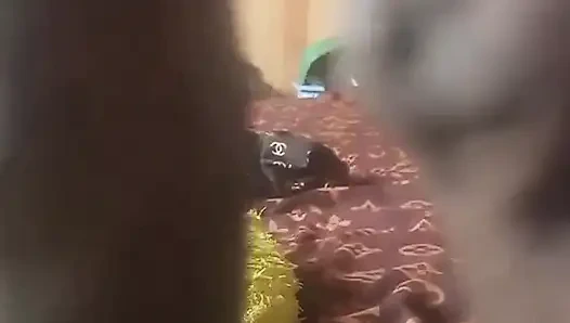 En büyük göğüslü kız misyoner tarzında sikiliyor