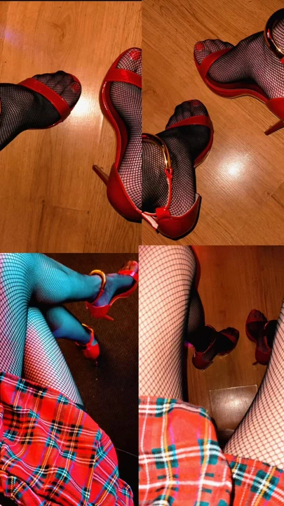 Ecoliére📕Bitch Mini Jupette, String-Ficelle, Bas Resilles, Talons Aiguilles Rouges. VaneSsaBiTCHx PariSChienneTrvprod⁹¹