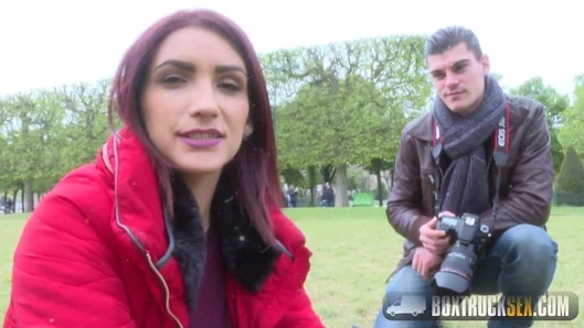 Güzel amina tehlike alır bir dev horoz içinde kamu