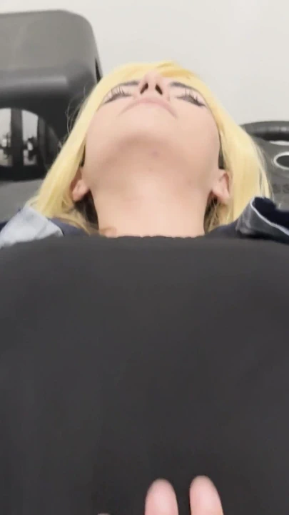 Android 18 spor salonunda iyi vakit geçiriyor - anal | Klip 1