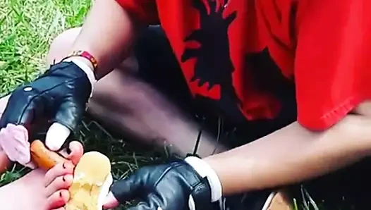 Footdog - ayak fetişi palyaço