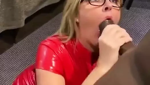 Sadece dizlerinin üstüne çök ve lütfen beni bebeğim