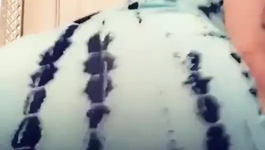 Büyük götlü dans elbisesi