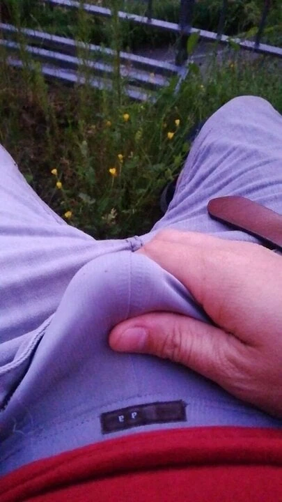 şort üzerinde çiş çeşme