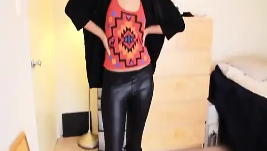 Bill yeni video kamerasına takıntılı