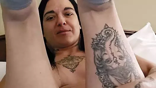 Emy Angel mastürbasyon yapmak için