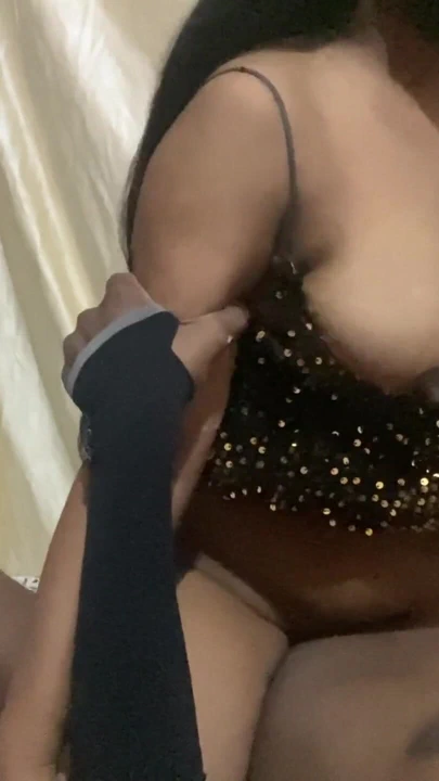 Büyüleyici an "Komşular mohini yengeyi sert sikiyor"