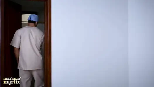 Mariana'nın anatomisi bölüm iii: cerrah gece vardiyasında yarağını banyoma sokuyor - Mariana Martix ve Max Betancur