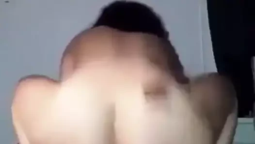 Büyük penise binmek