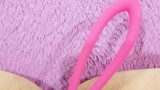 Boşalana kadar amcığımda aşk taşaklarıyla ateşli mastürbasyon