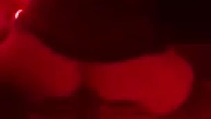 İtalyan kız ve ona yapay penis