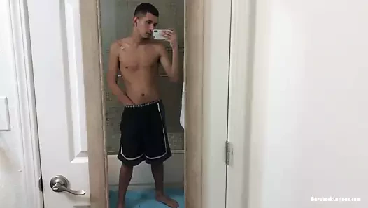 Latin oğlan roman blake dayak kapalı