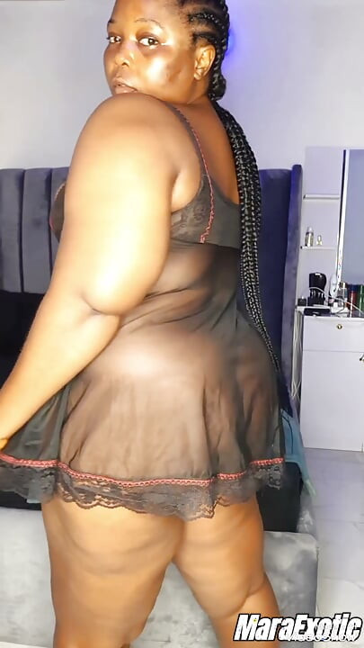 Kalın seksi orta yaşlı seksi kadın şehvetli solo mastürbasyon