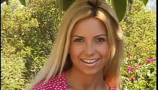 Yalınayak allysin zincirleri gizli