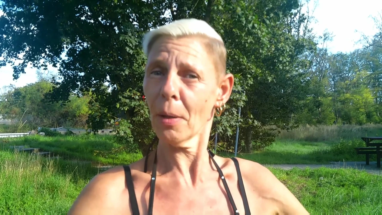 रेस्ट एरिया बोर्नब्रूच पर चुदाई