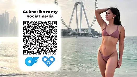 Götümde😈 ıslak parmakla oynuyor