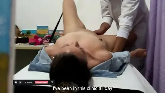 Masum muayene çıldırıyor - ortopedist hastayı baştan çıkarıyor ve sikiyor