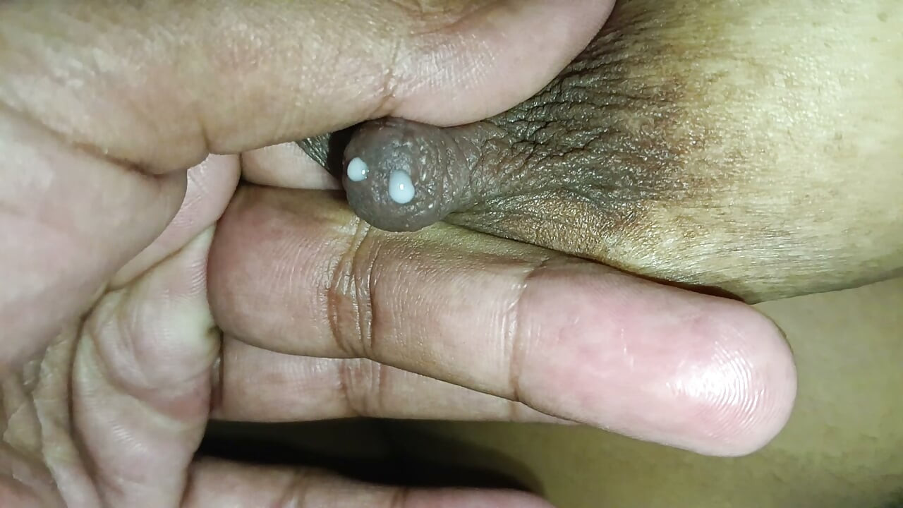 Gece yarısı, amını iyice aç, yarağımı içine sokmama izin ver ve boşal hadi, aşkım! Tamil ses