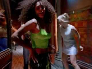 "wannabe" video klibinde Mel b sert meme uçları