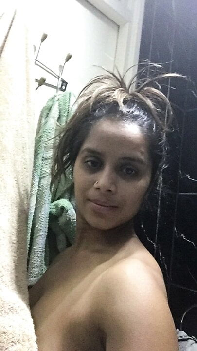 Nri desi punjabi kuri hile randi fuking