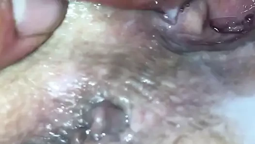 pissing üzerinde bbw karısı