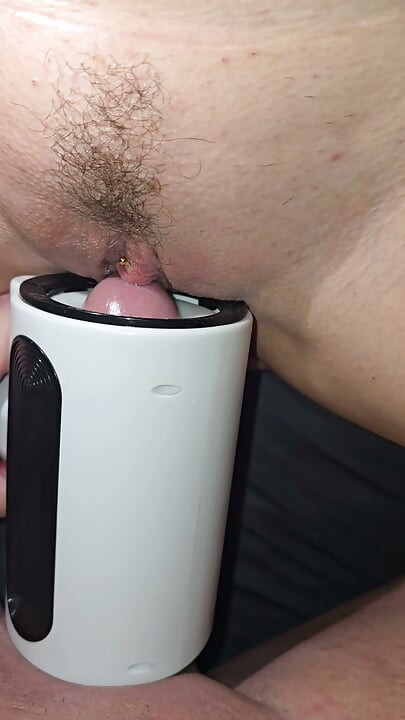Şaşırtıcı gerçek ev yapımı hardcore seks ve Milf'in piercingli amına boşalma