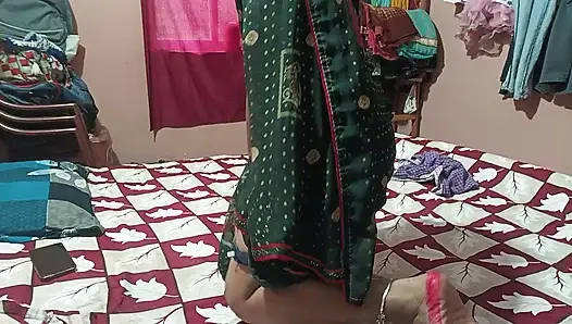Desi pinki bhabhi nelagbhag ek mahine bad gand marwai