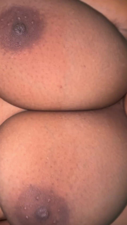 Çok tatlı ve seksi göğüsler