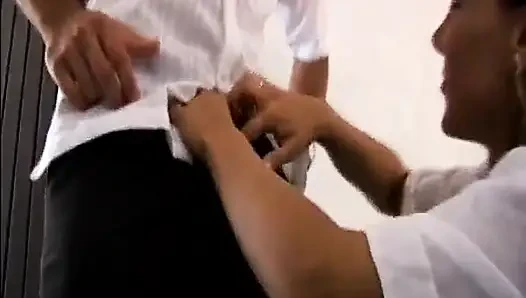 Ita muhteşem sürtükler kendileri için erotik fanteziler arıyor