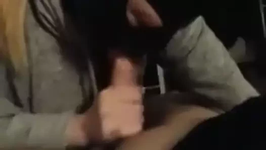 kız arkadaş içinde lateks başlık oral seks