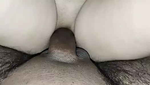 Bangladeşli lanet Phillips, en iyi arkadaşının kız arkadaşı