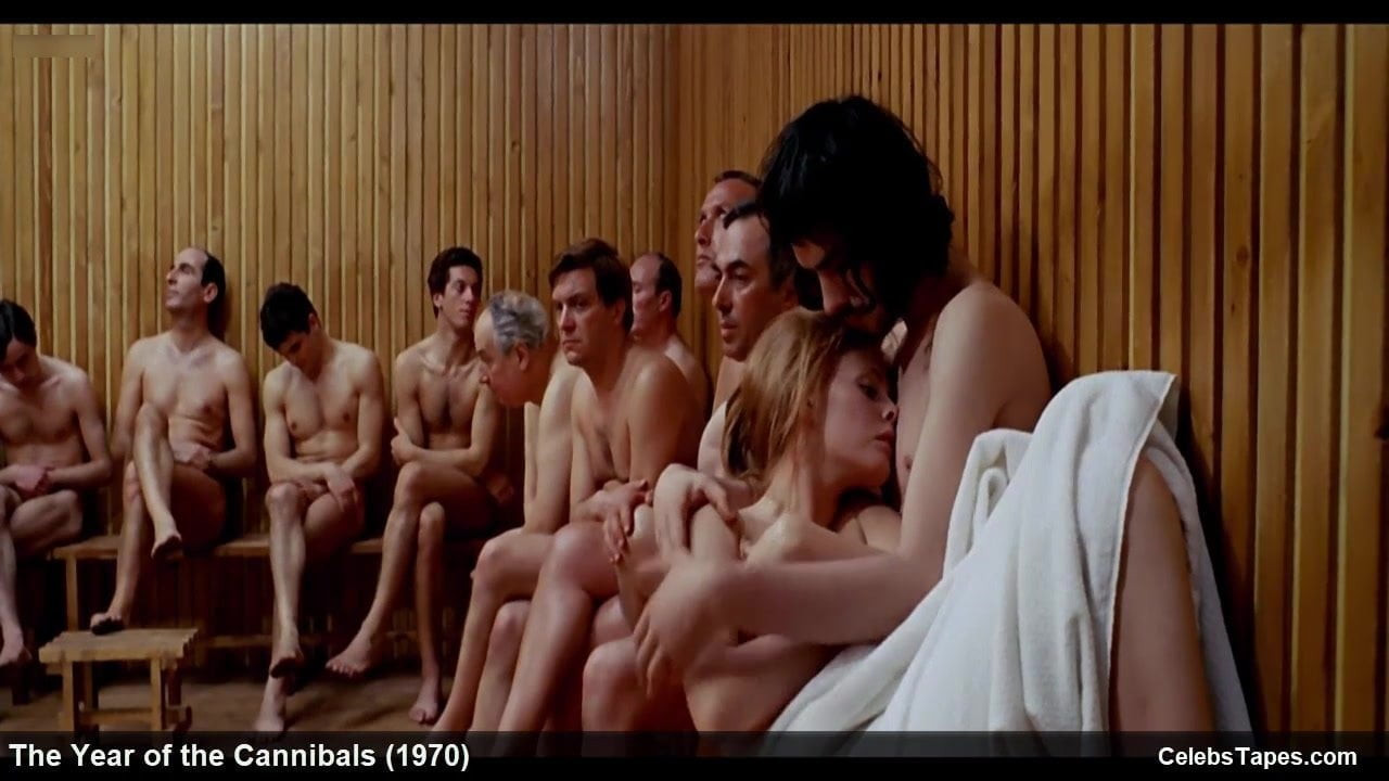 Ünlü aktris britt ekland çıplak ve erotik film sahneleri