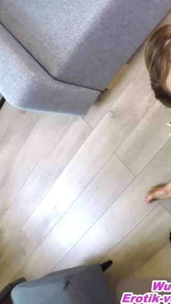 Обязательный для обмена момент из "Порнозвезда-блондинка с большими сиськами и татуировками получает кримпай"