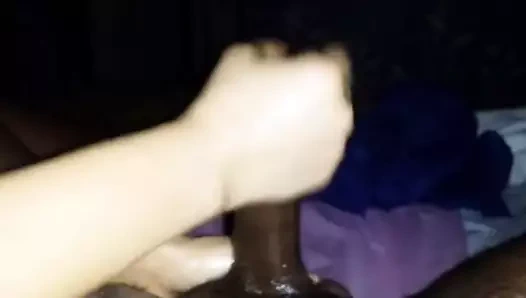 Taylandlı Filipinli kadın masaj yapıyor ve Hintli adamla mastürbasyon yapıyor