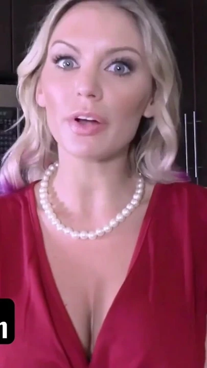 Pervmom - seksi sarışın milf, büyük horoz tarafından delinirken kabarcık poposunu zıplatıyor | Klip 2