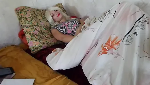 Evde Yalnız Tasma Ve Azgın