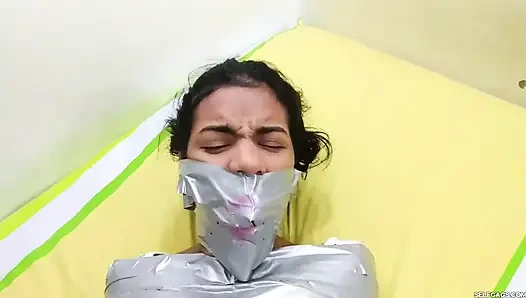 Kötü cadı ve mumyalanmış kaltak