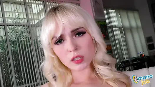 Lilly Bell boşalana kadar etli yarağını okşamanı emrediyor ve azdırıyor