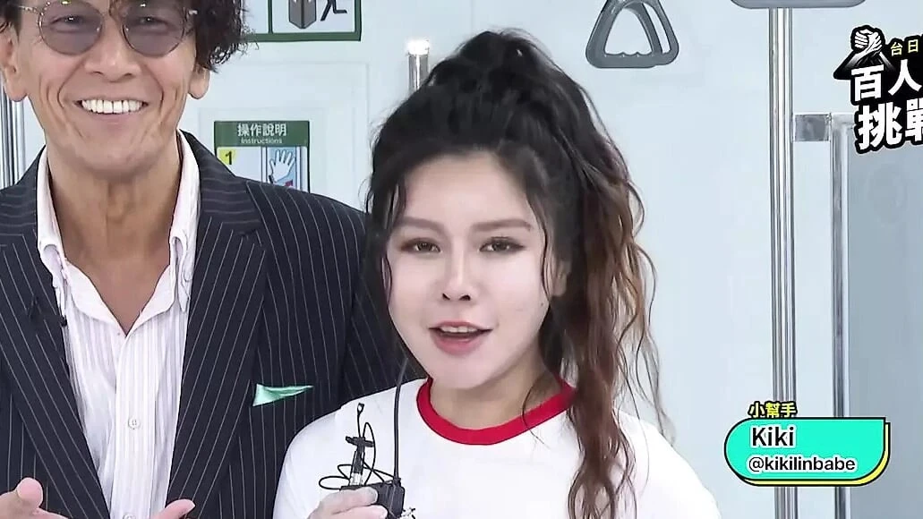 एशियाई लड़की के मुंह में 100 लोग वीर्य छोड़ते हैं