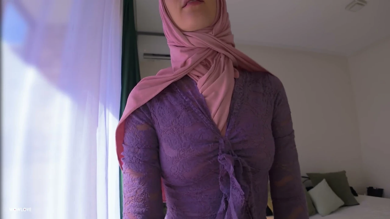Step Mom helps step son cum quickly in her panties